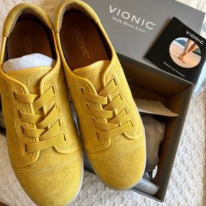 NIB Vionic Sunny Jean Suede Buttercup Shoes Size 9